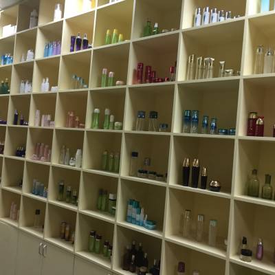 護(hù)膚品與化妝水的種類與功能 從潔面到面霜的日常保養(yǎng)指南